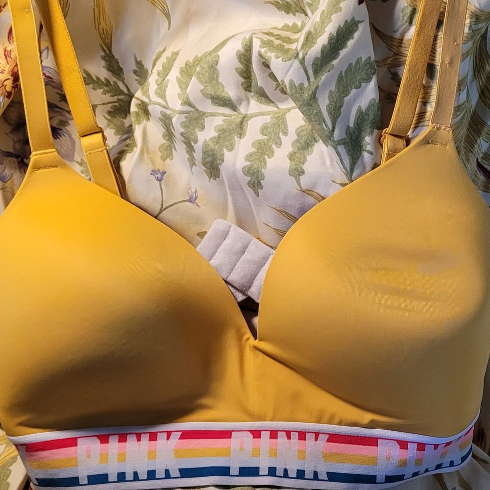 Victoria's Secret PINK Wear Everywhere Wireless Lightly-Lined bra, 36D, Bright